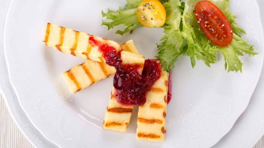 fromage-a-griller-aux-pistaches-et-aux-canneberges